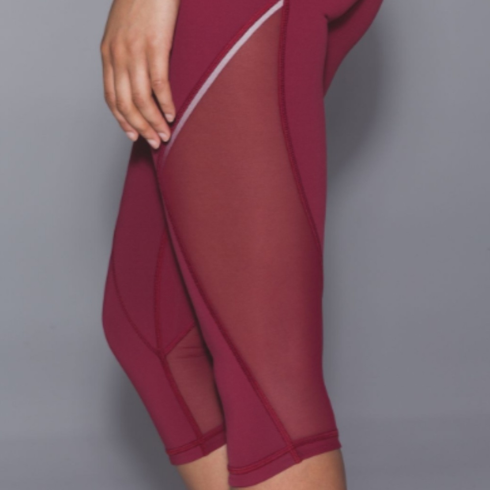 Lululemon Run With The Sun Crop